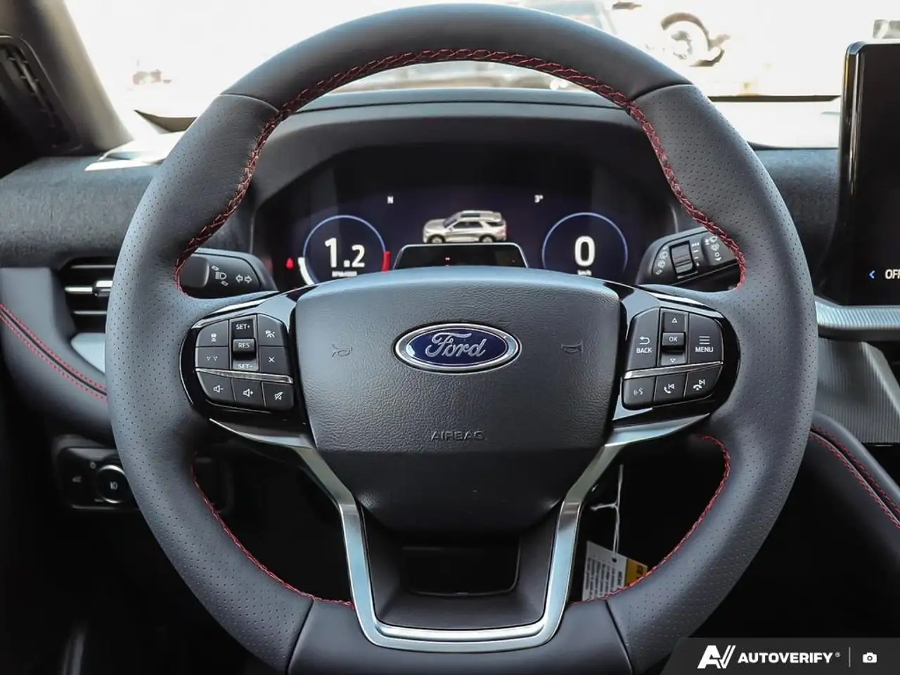 Ford Explorer снимка Ford Explorer