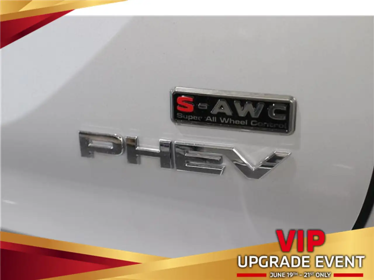 Mitsubishi Outlander photo Mitsubishi Outlander