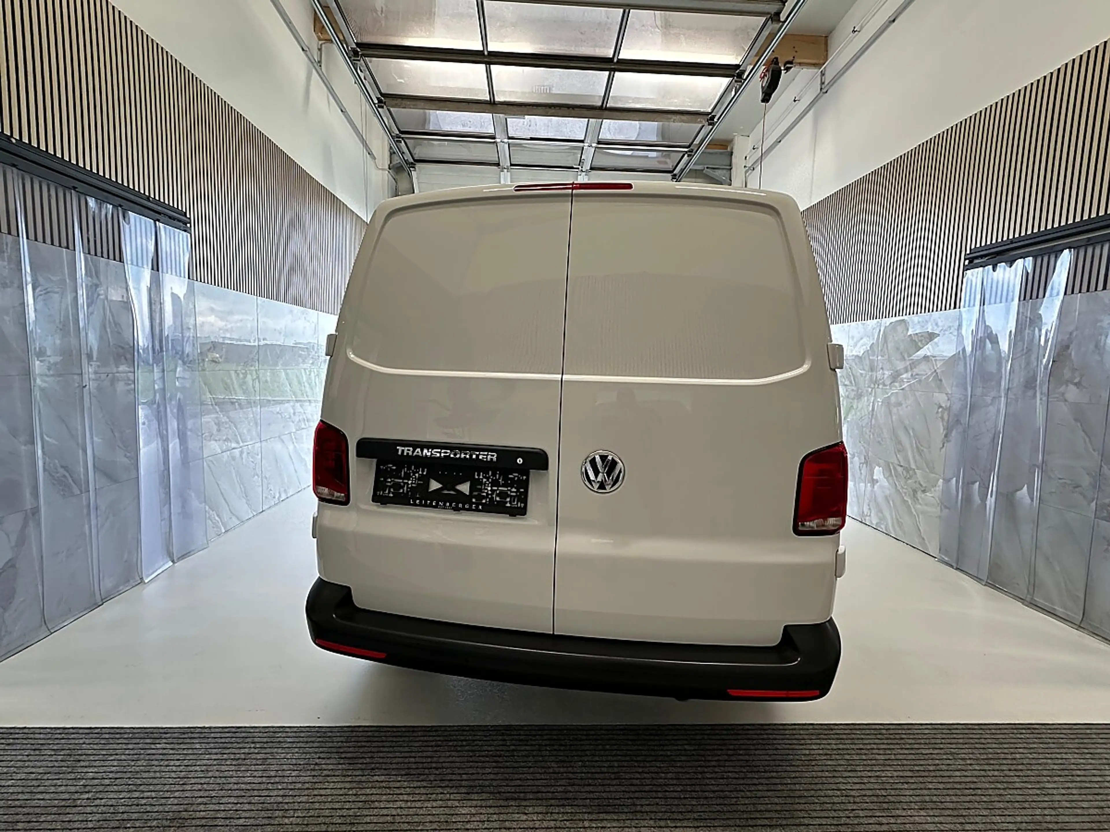 Volkswagen T6.1 Transporter 2.0 TDI lang Flügel 2H1 Servotronic, Einparkhi... — photo 5
