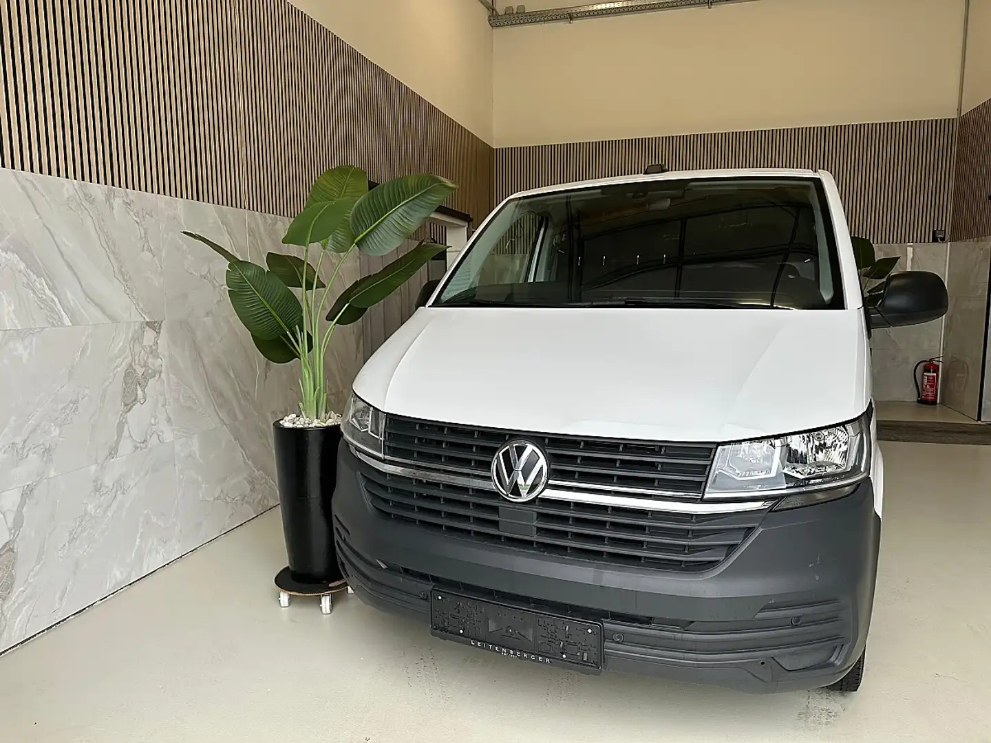 Volkswagen T6.1 Transporter 2.0 TDI lang Flügel 2H1 Servotronic, Einparkhi... Weiß - 1
