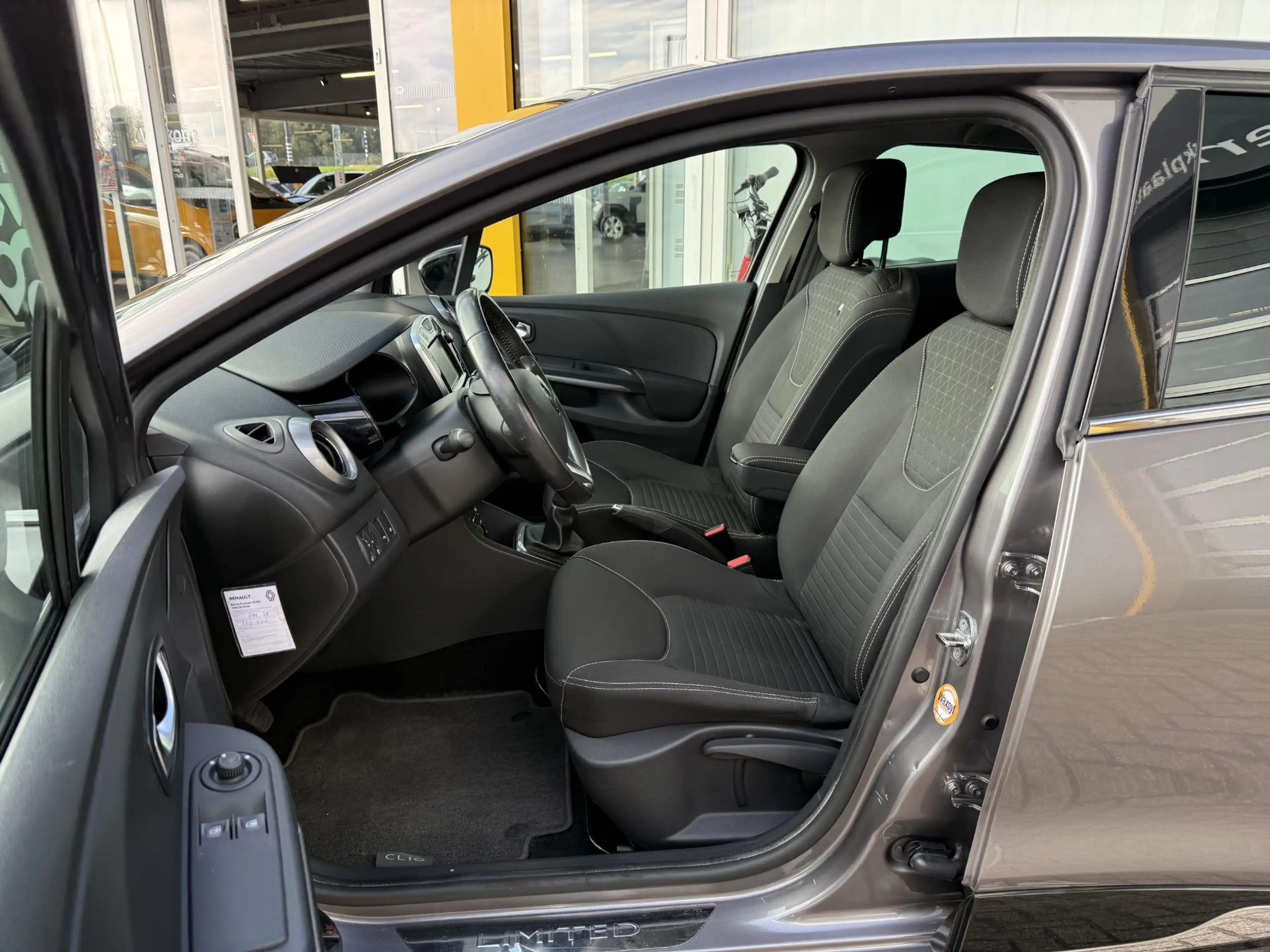 Renault Clio 0.9 TCe Limited | NAP | Dealer onderhouden | Trekh — photo 7