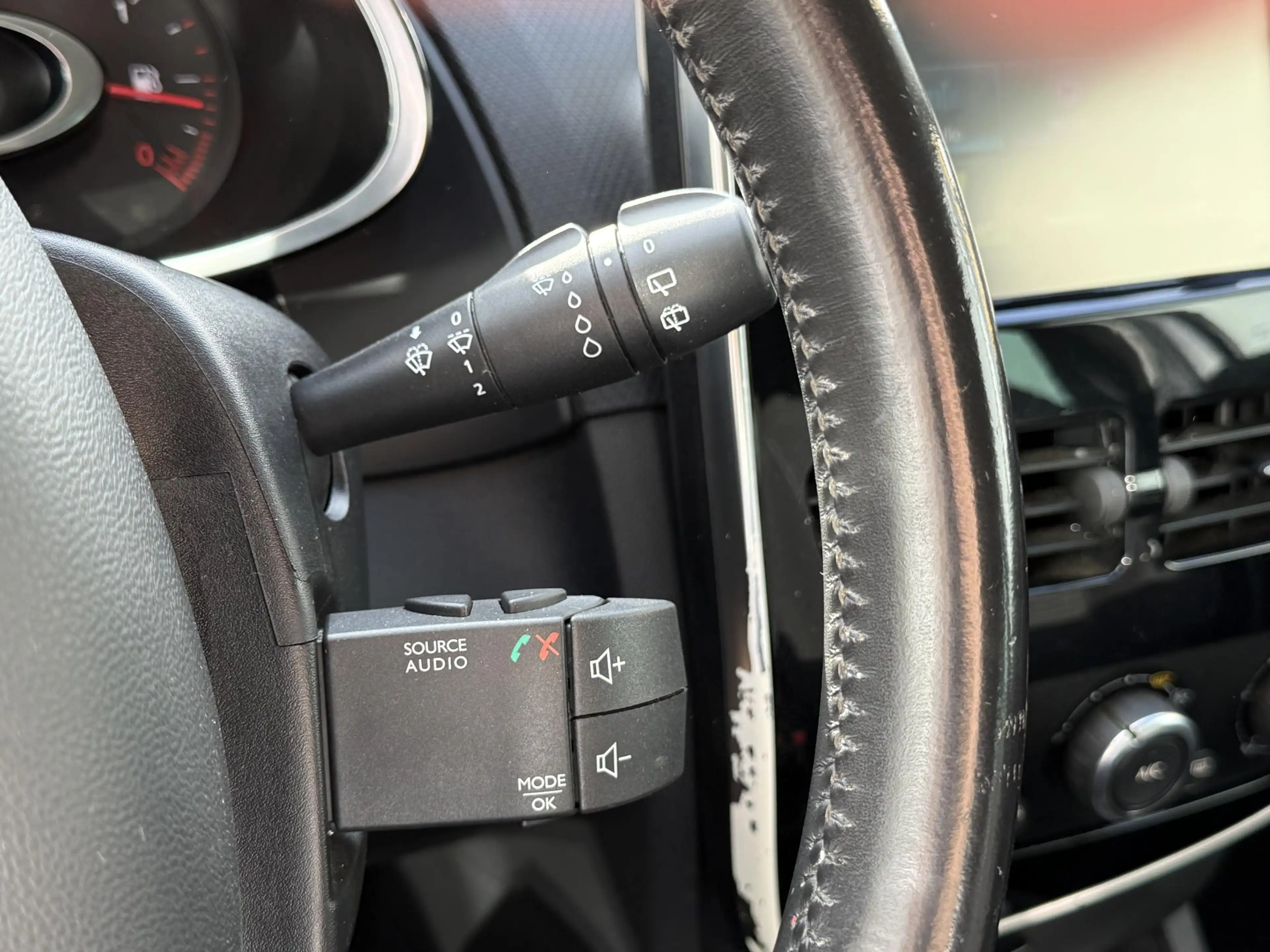 Renault Clio 0.9 TCe Limited | NAP | Dealer onderhouden | Trekh — photo 25