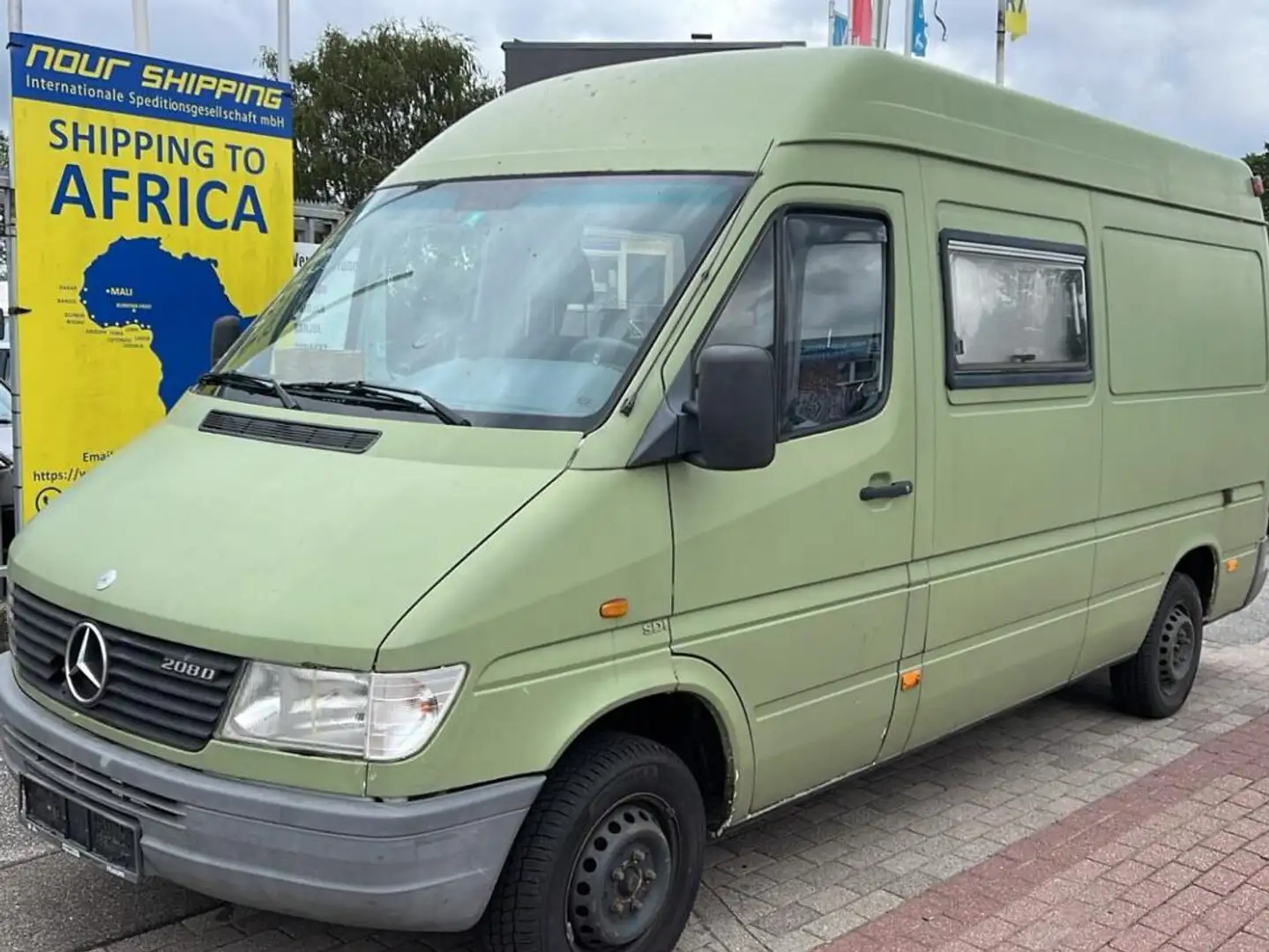 Mercedes-Benz 208 SPRINTER - 1