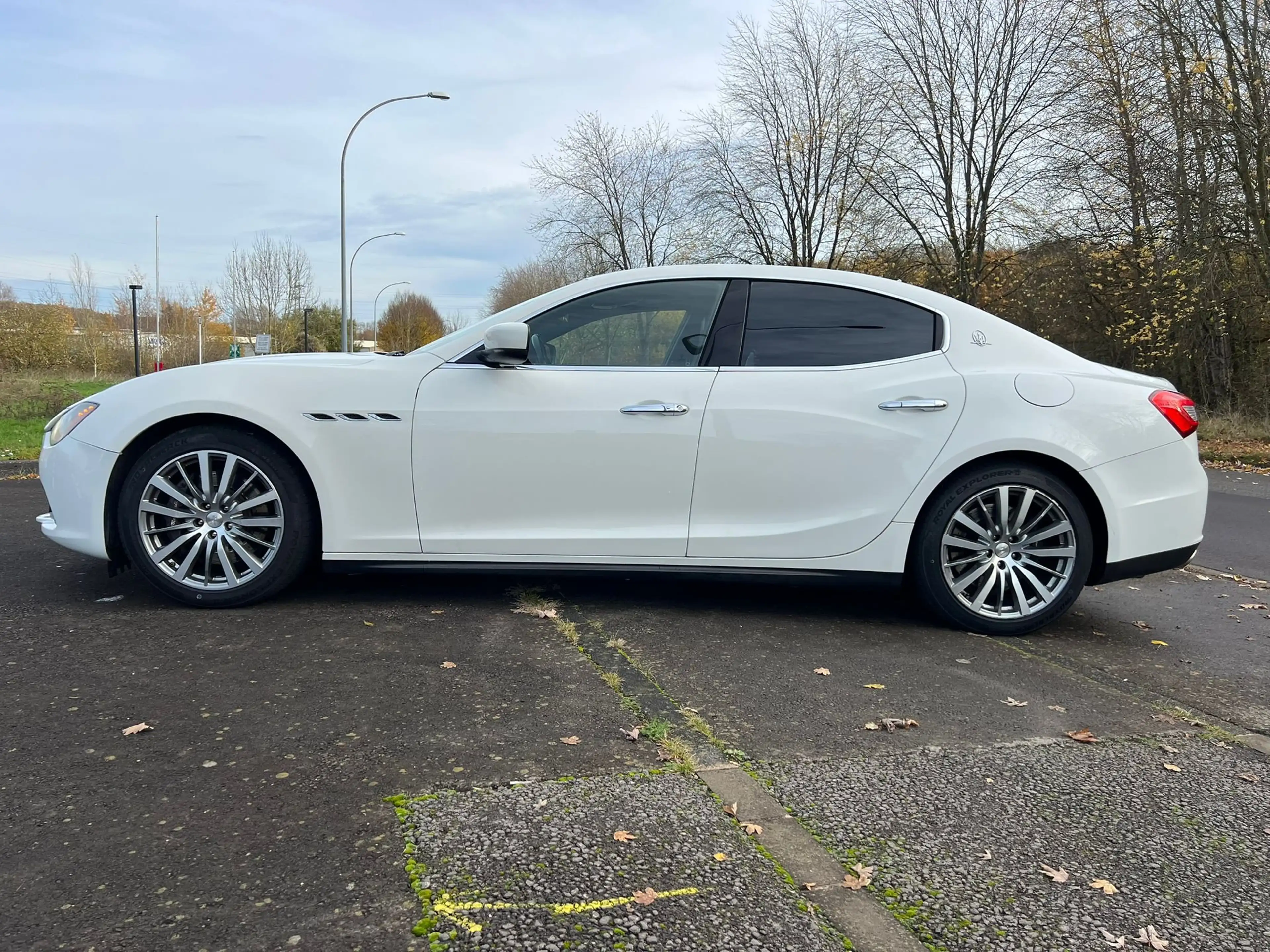 Maserati Ghibli 3.0 V6 BiTurbo GranSport — photo 15