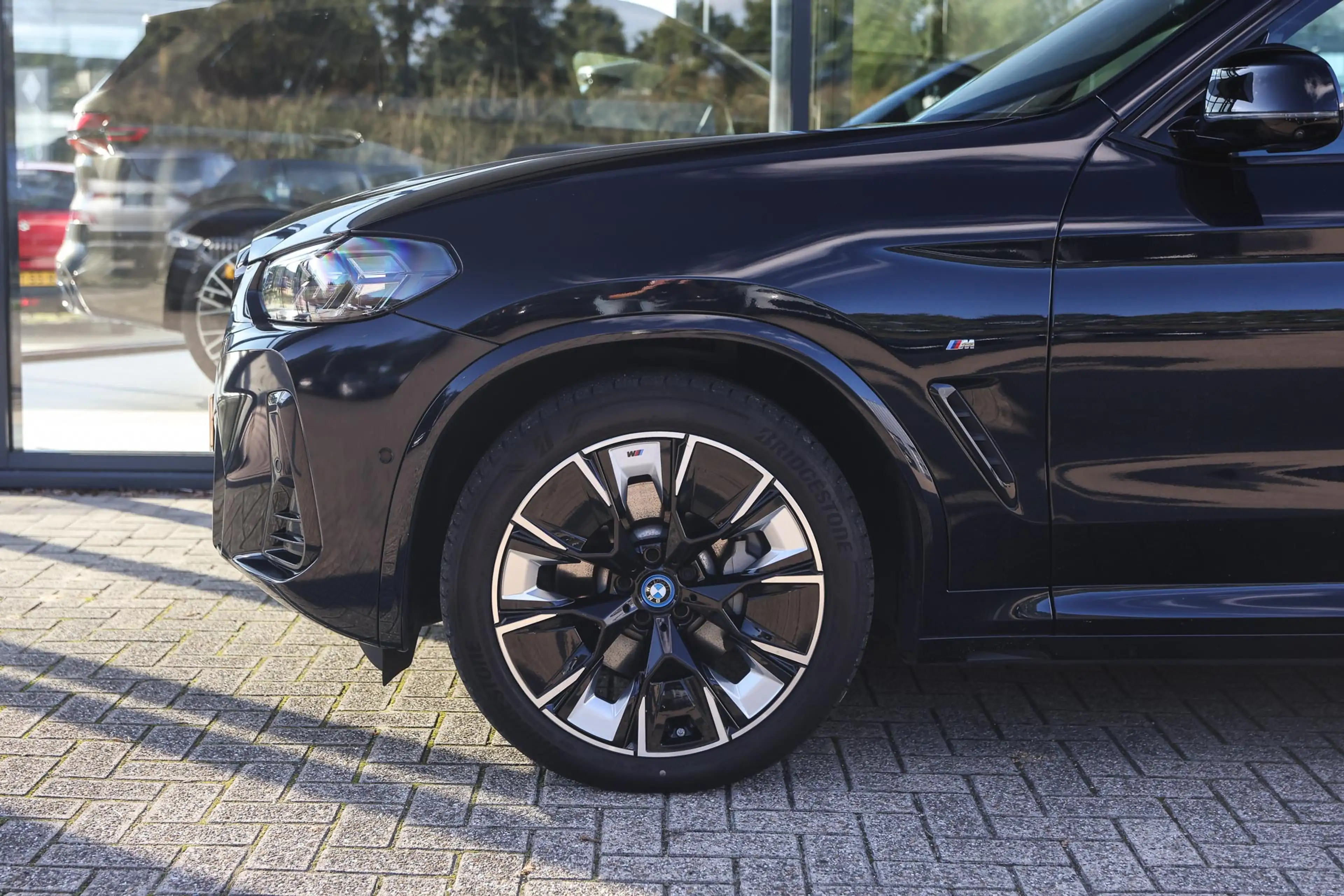 BMW iX3 High Executive / Trekhaak / Comfort Access / Head- — photo 5