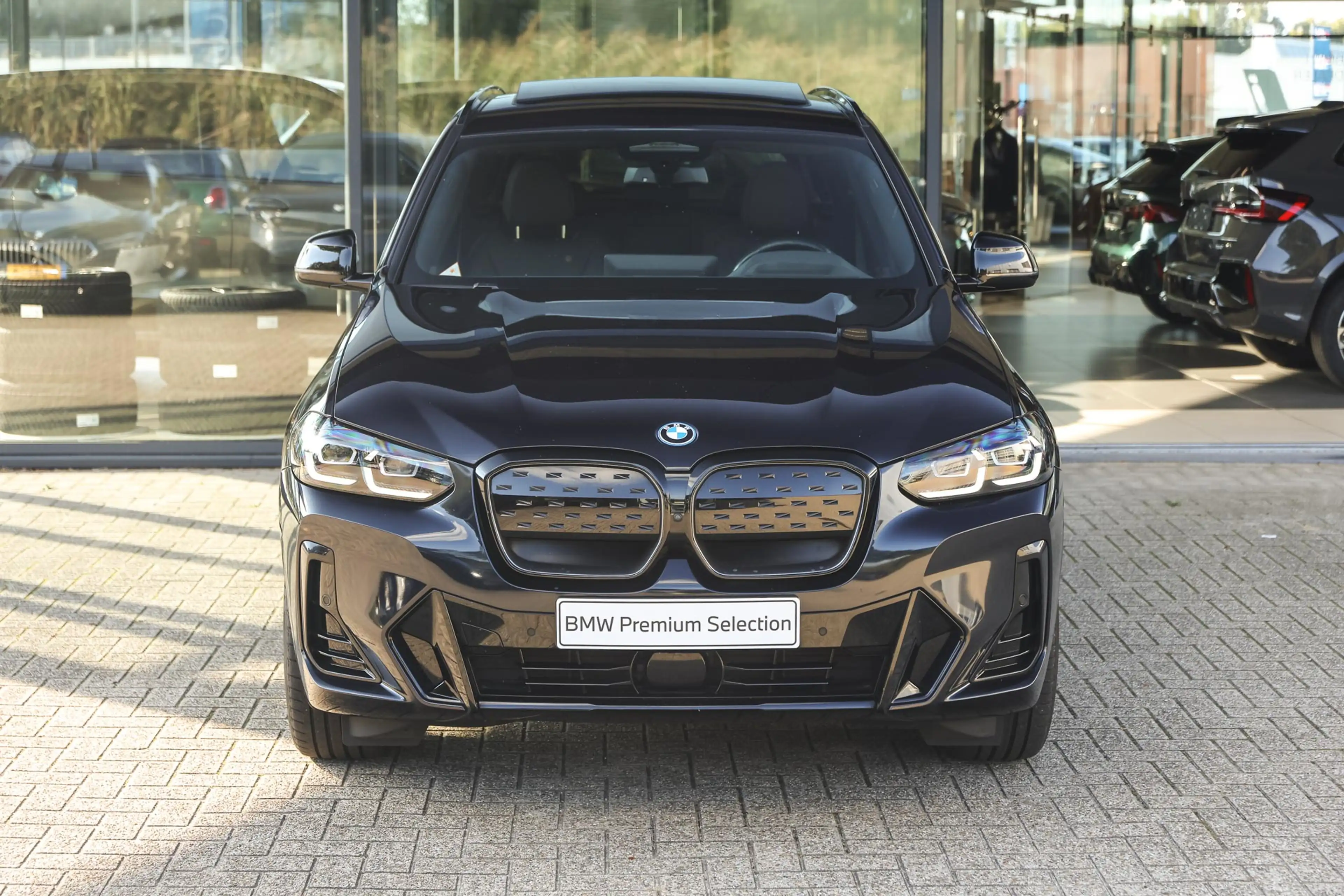 BMW iX3 High Executive / Trekhaak / Comfort Access / Head- — photo 6