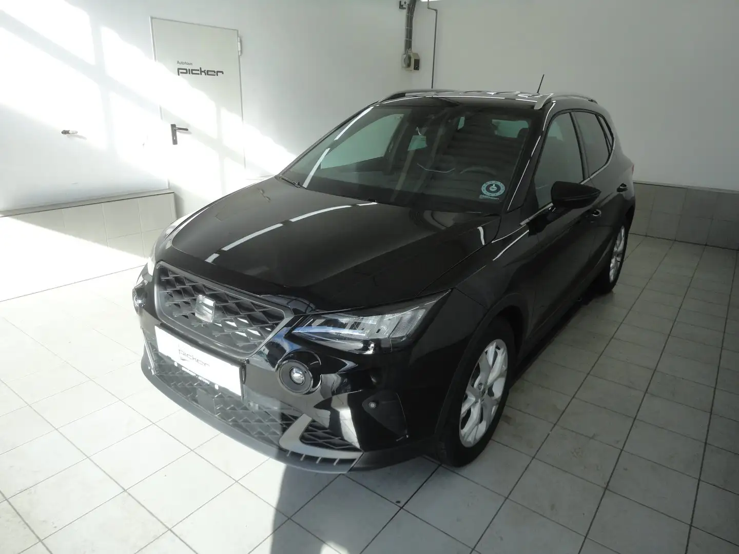 SEAT Arona FR 1.0 TSI Schwarz - 1
