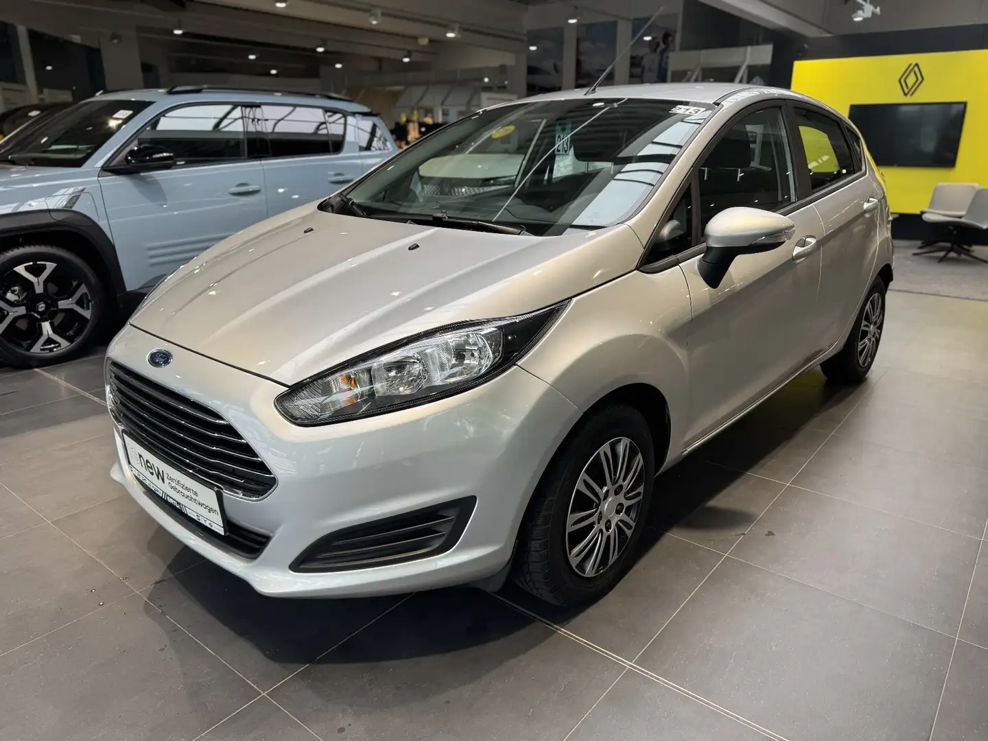 Ford Fiesta 1.2 Trend *wenig Kilometer* Argent - 1