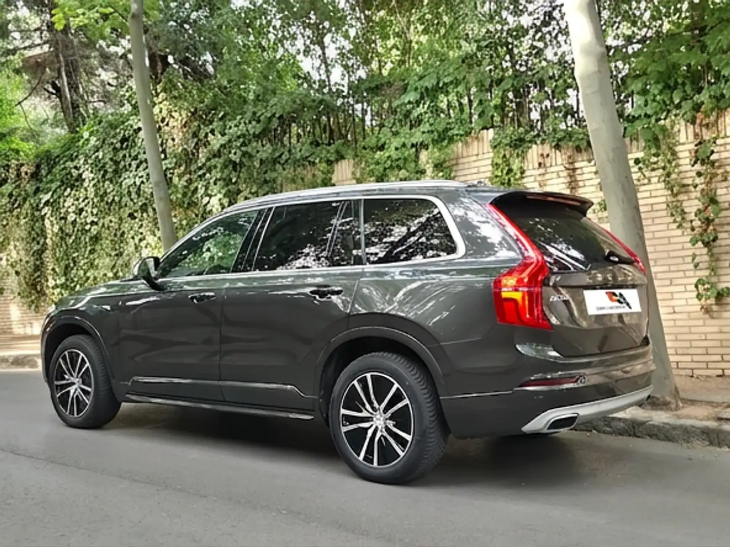 Volvo XC90 B5 Business Plus 7pl. AWD Aut. Gris - 1