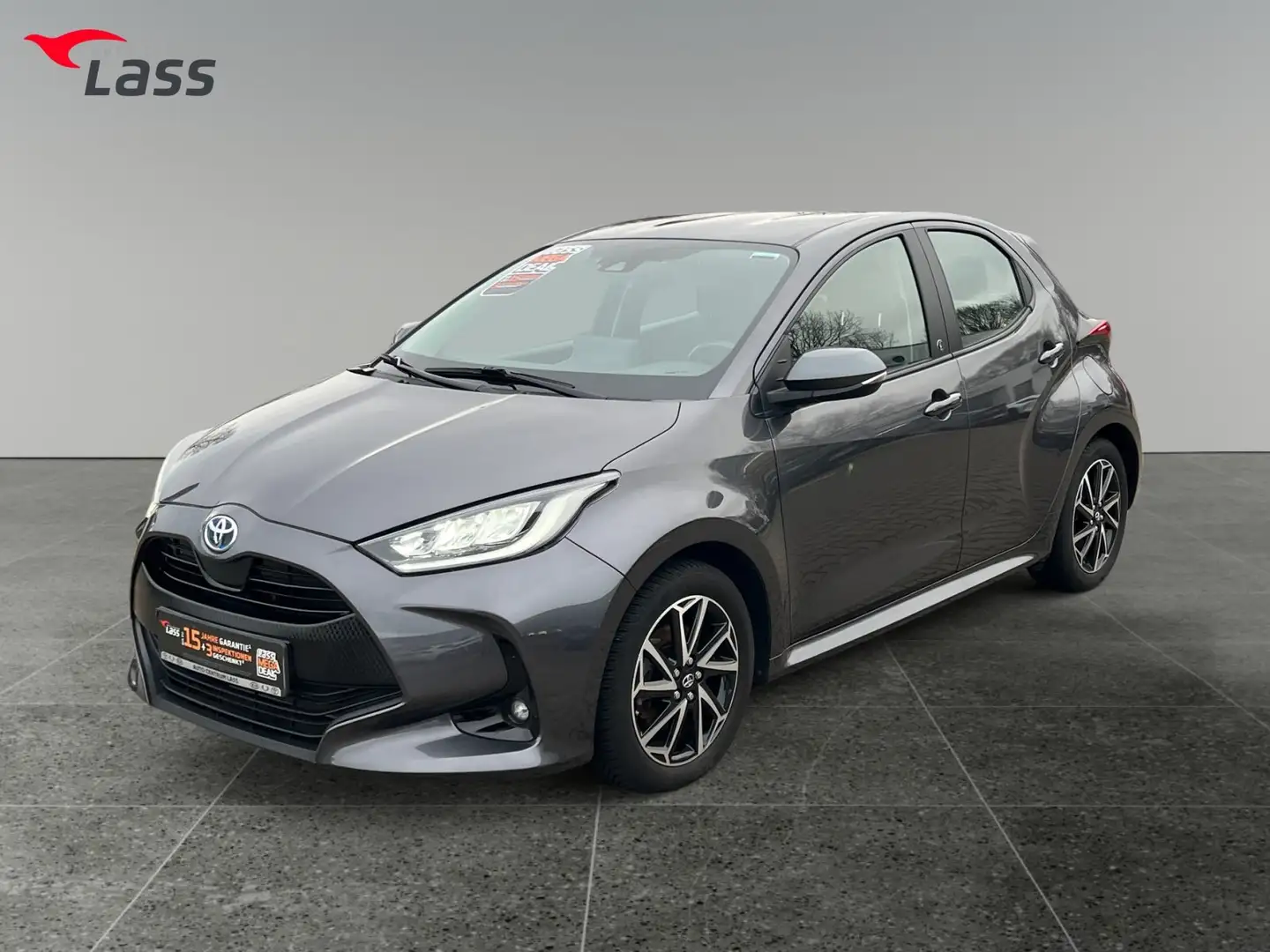 Toyota Yaris 1.5 Team Deutschland Grau - 2