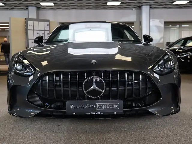 Mercedes-Benz Amg GT view 3