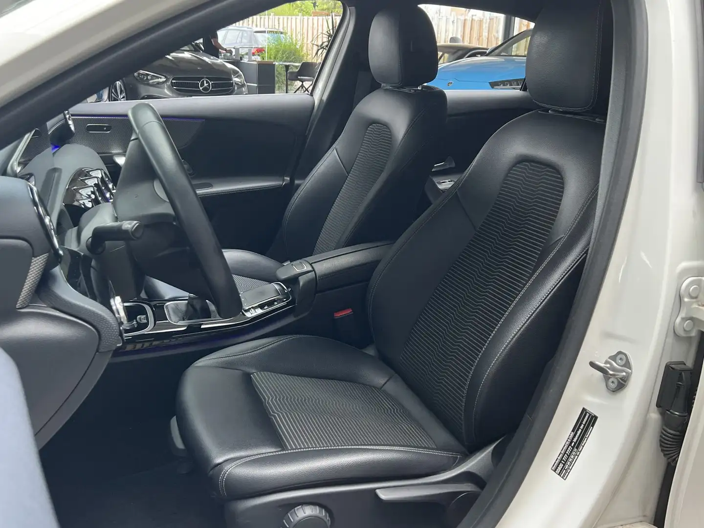 Mercedes-Benz A A180 Limo Edition Progresive NAVI CAM CarPlay Blanco - 2