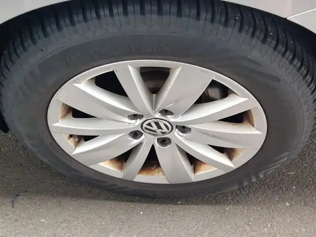 Volkswagen Passat view 12