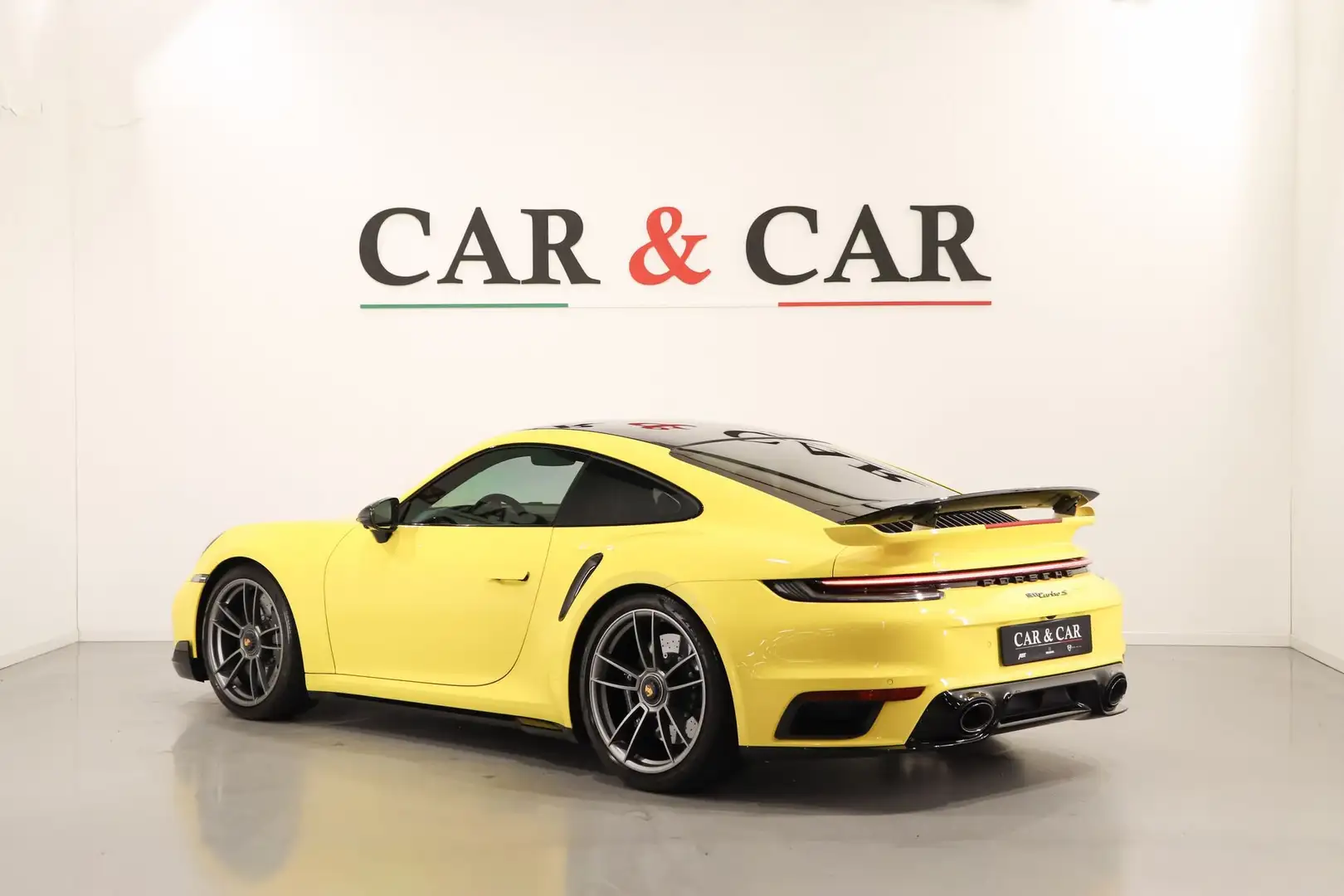 Porsche 992 992 Turbo S Coupé - Pacchetto Sport Giallo - 2