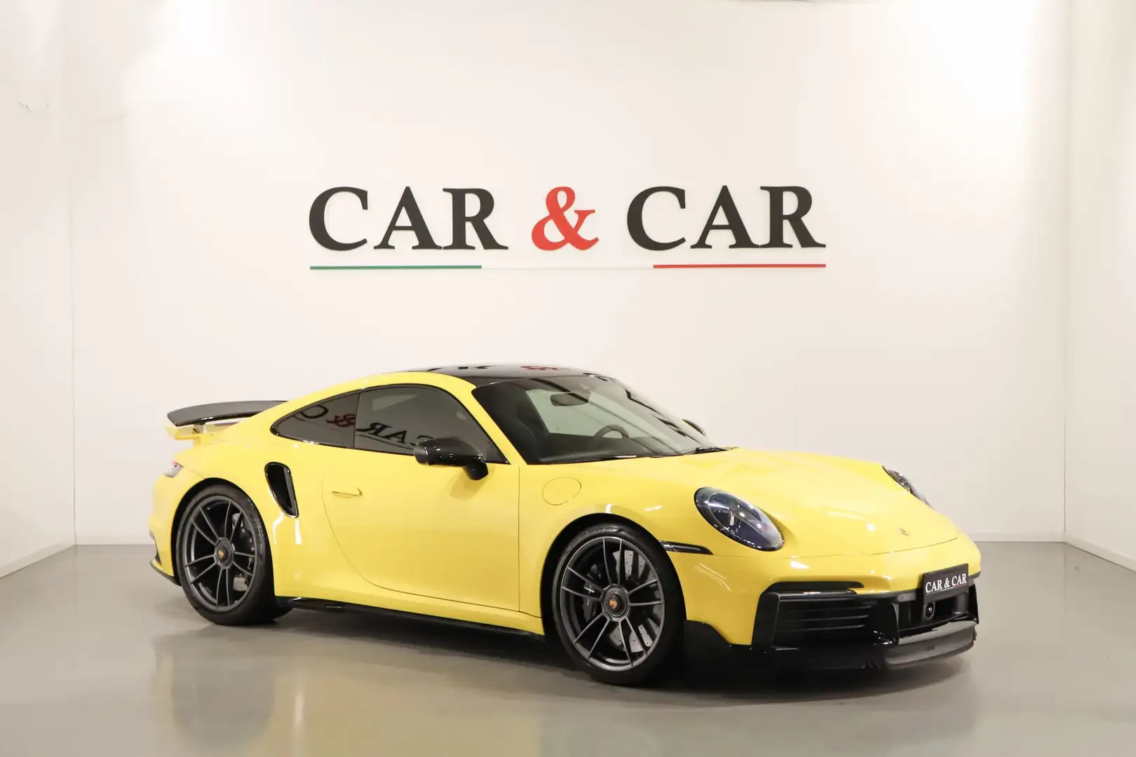 Porsche 992 992 Turbo S Coupé - Pacchetto Sport Giallo - 1