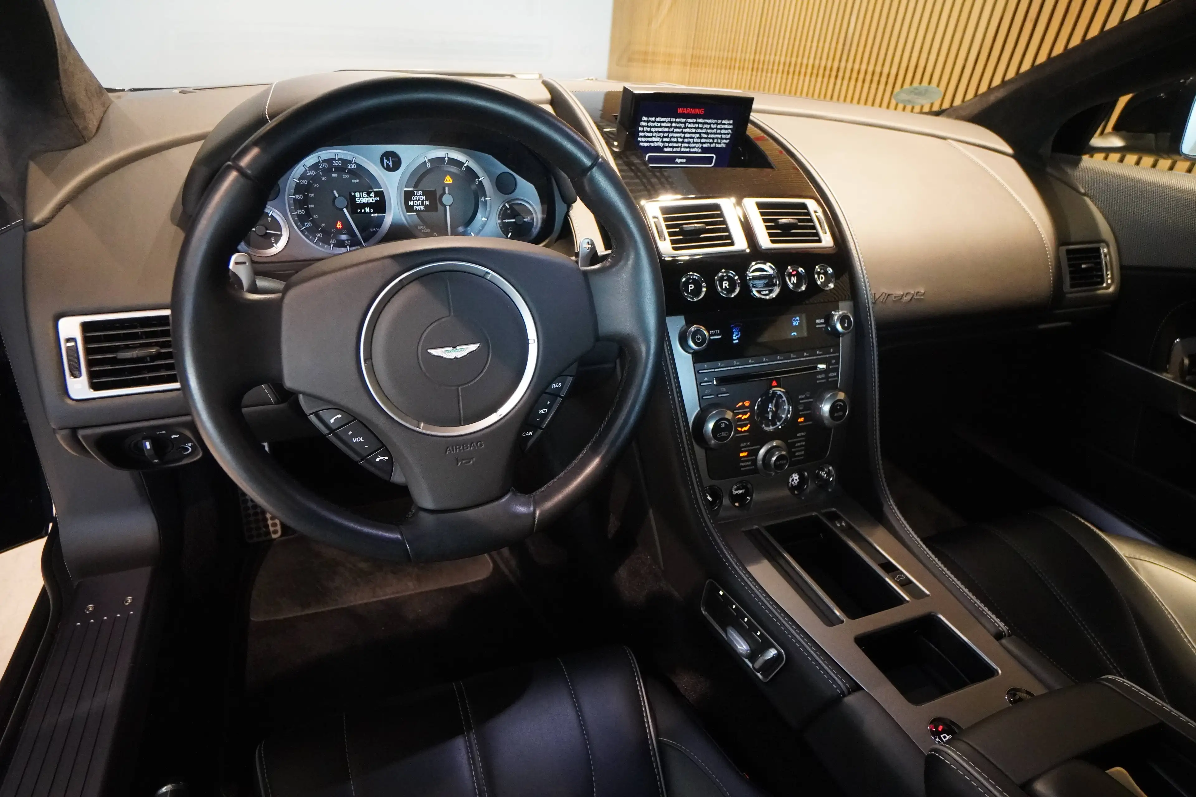 Aston Martin Virage Coupe 6.0 V12-BRD FZG-U-frei-Top Zustand — photo 7