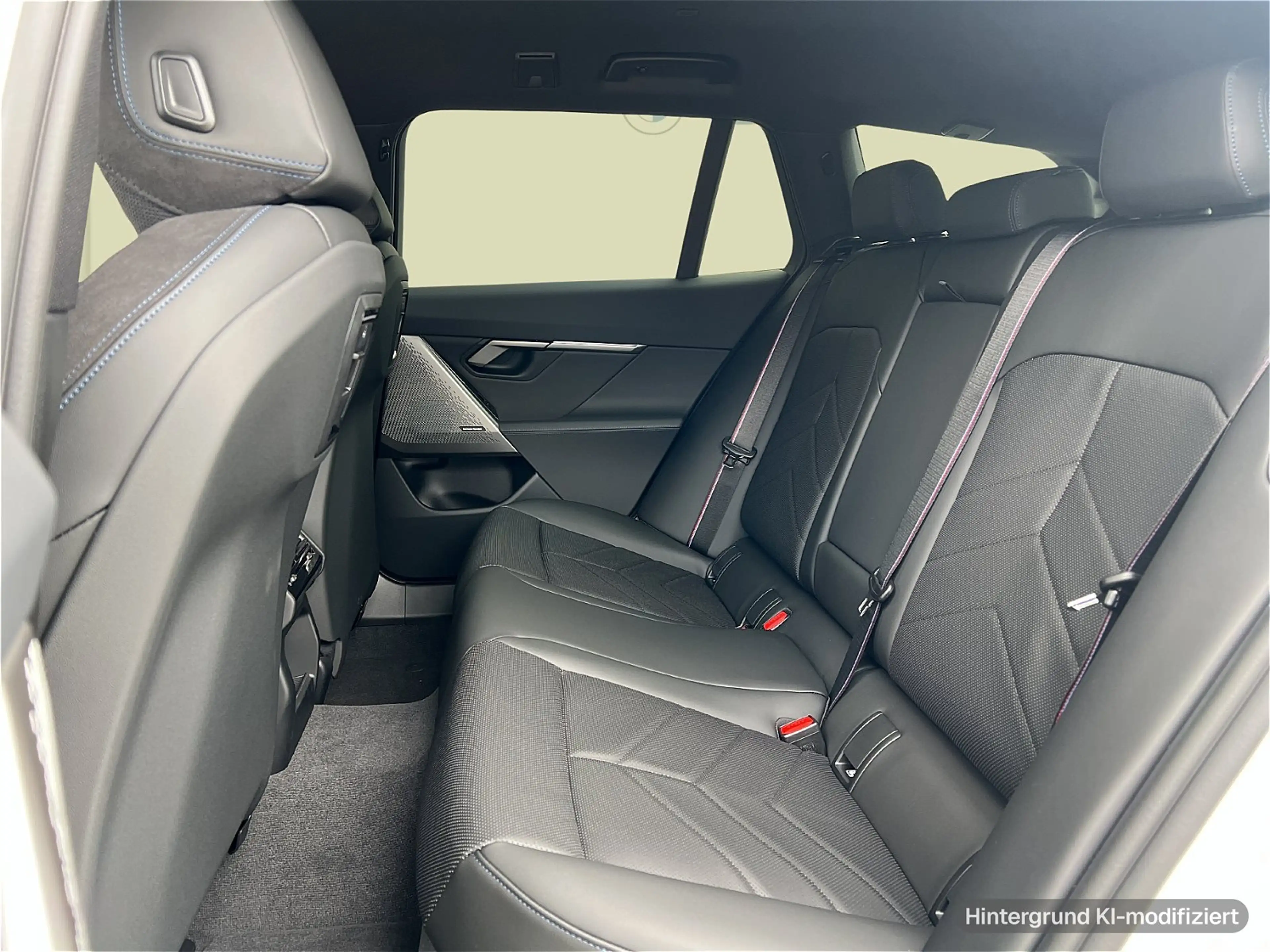 BMW i5 eDrive40 Touring M Sportpaket HK HiFi DAB — photo 11