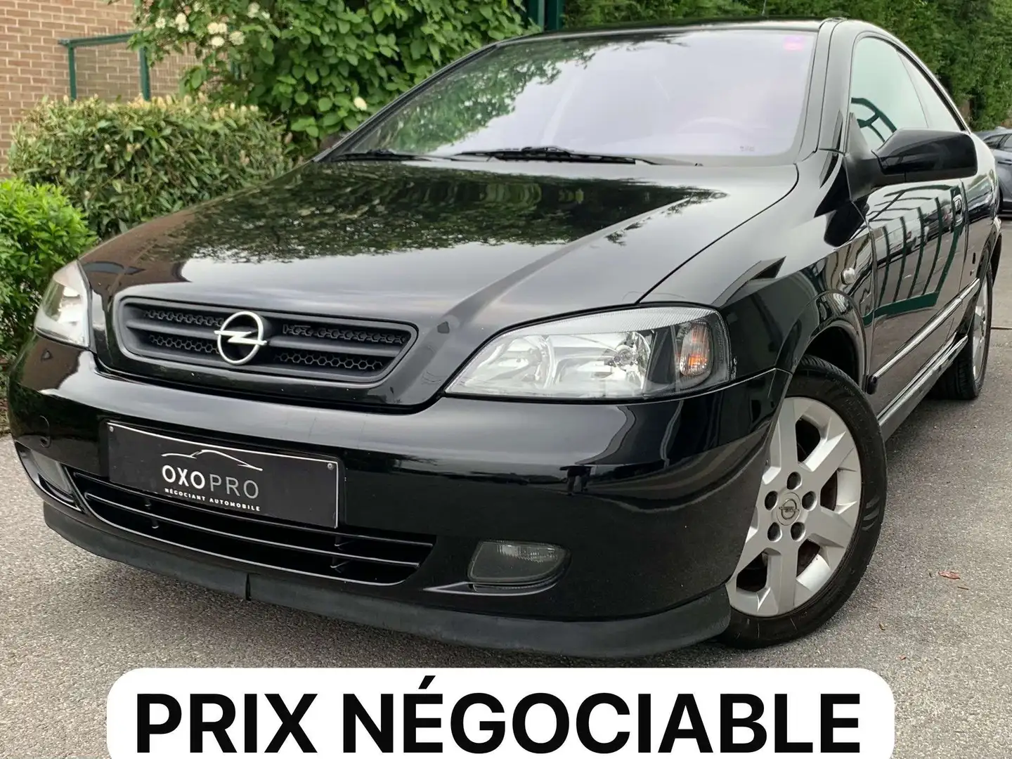 Opel Astra 1.6i Coupe Bertone / Airco / USB / PRIX NEGOCIABLE Noir - 1