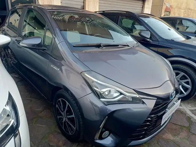 Toyota Yaris 5p 1.5h Trend Grey Edition my18