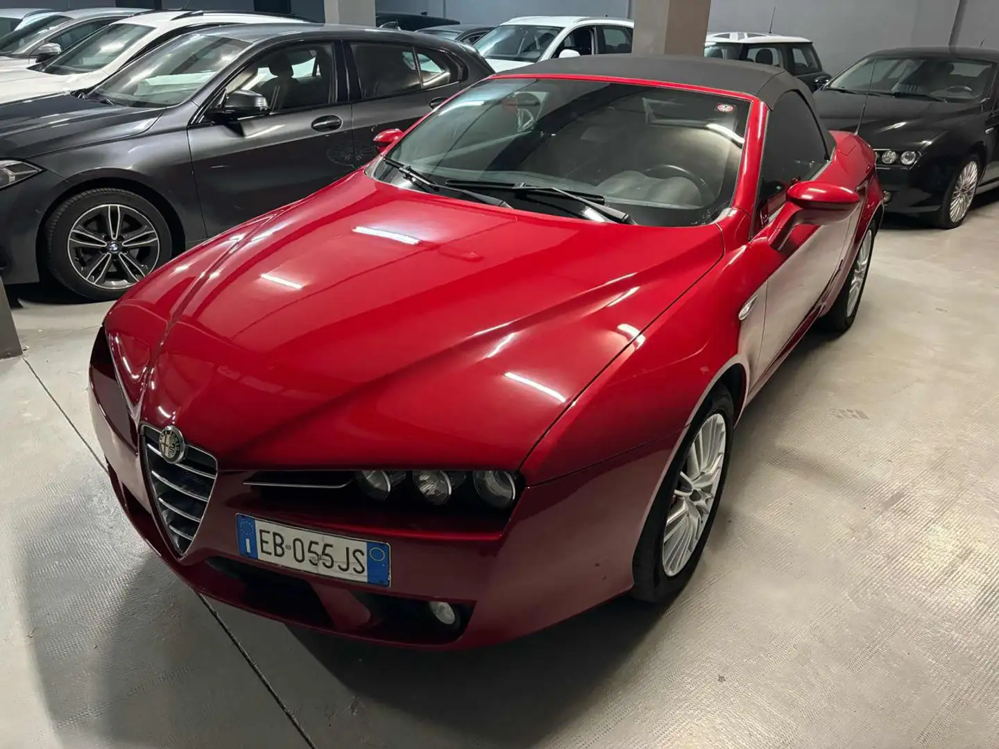 Alfa Romeo Spider 2.0 JTDm Exclusive Rood - 1