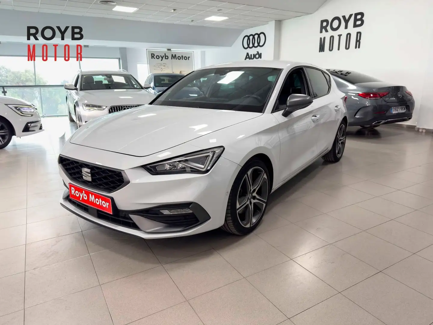 SEAT Leon 1.5 TSI S&S FR 150 Blanco - 1