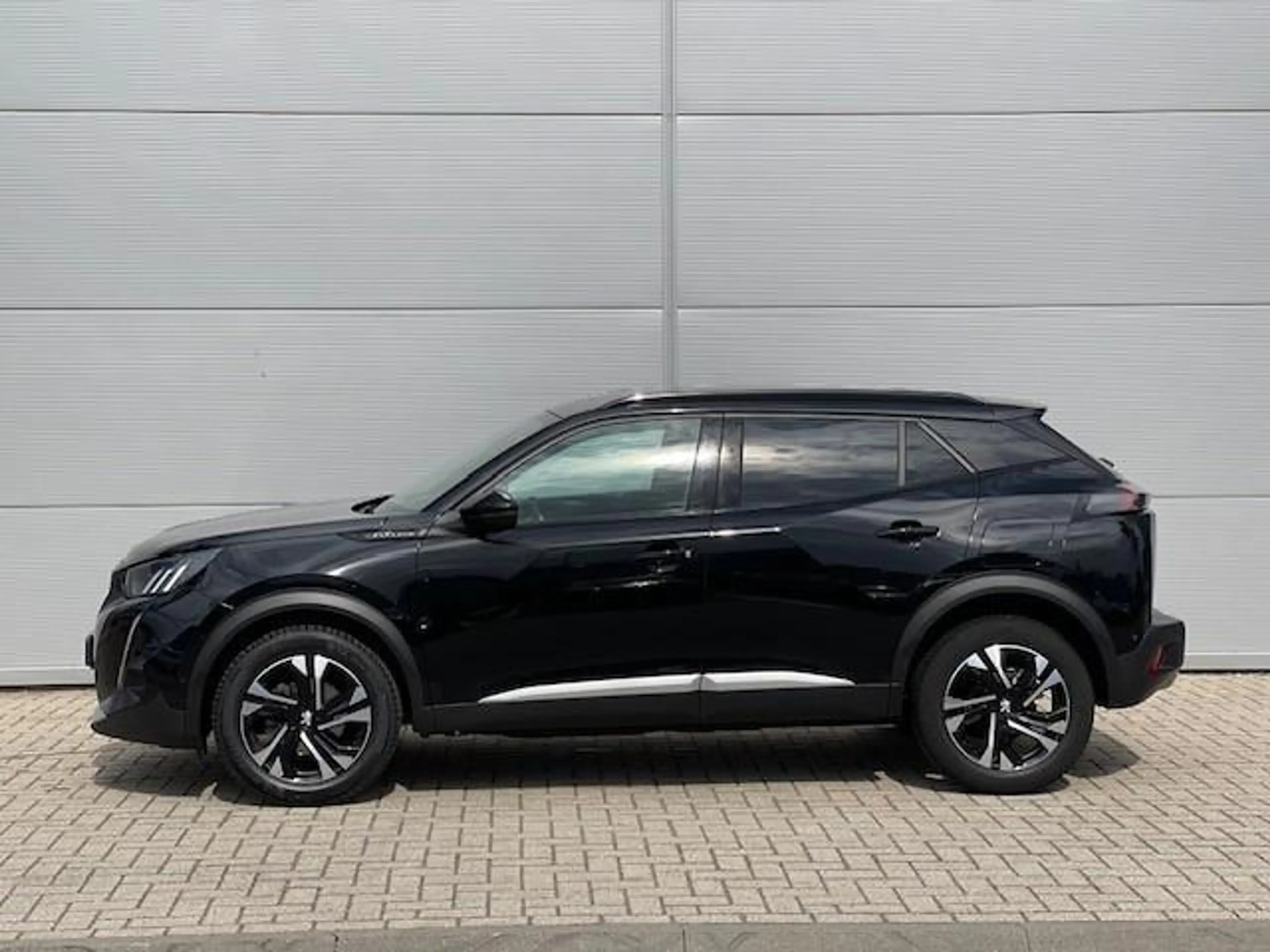 Peugeot e-2008 EV GT 50 kWh — photo 5
