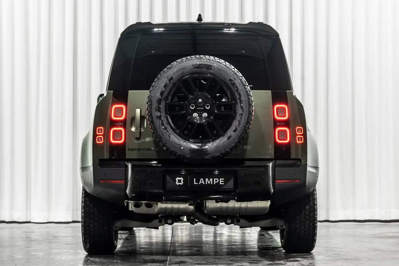 Land Rover Defender 110 D250 S Hard Top Lichte Vracht 3-Zit Trekhaak — foto 7