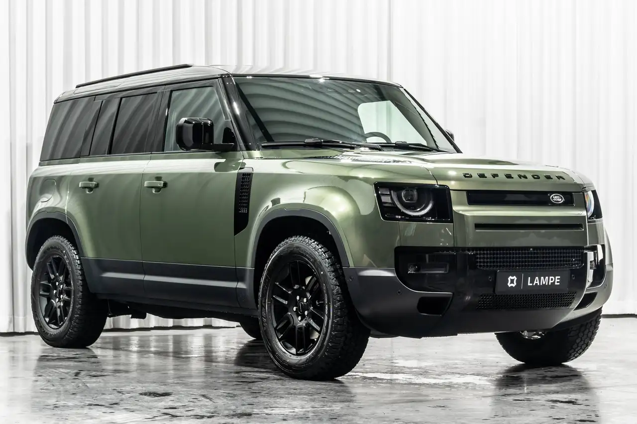 Land Rover Defender 110 D250 S Hard Top Lichte Vracht 3-Zit Trekhaak — foto 5