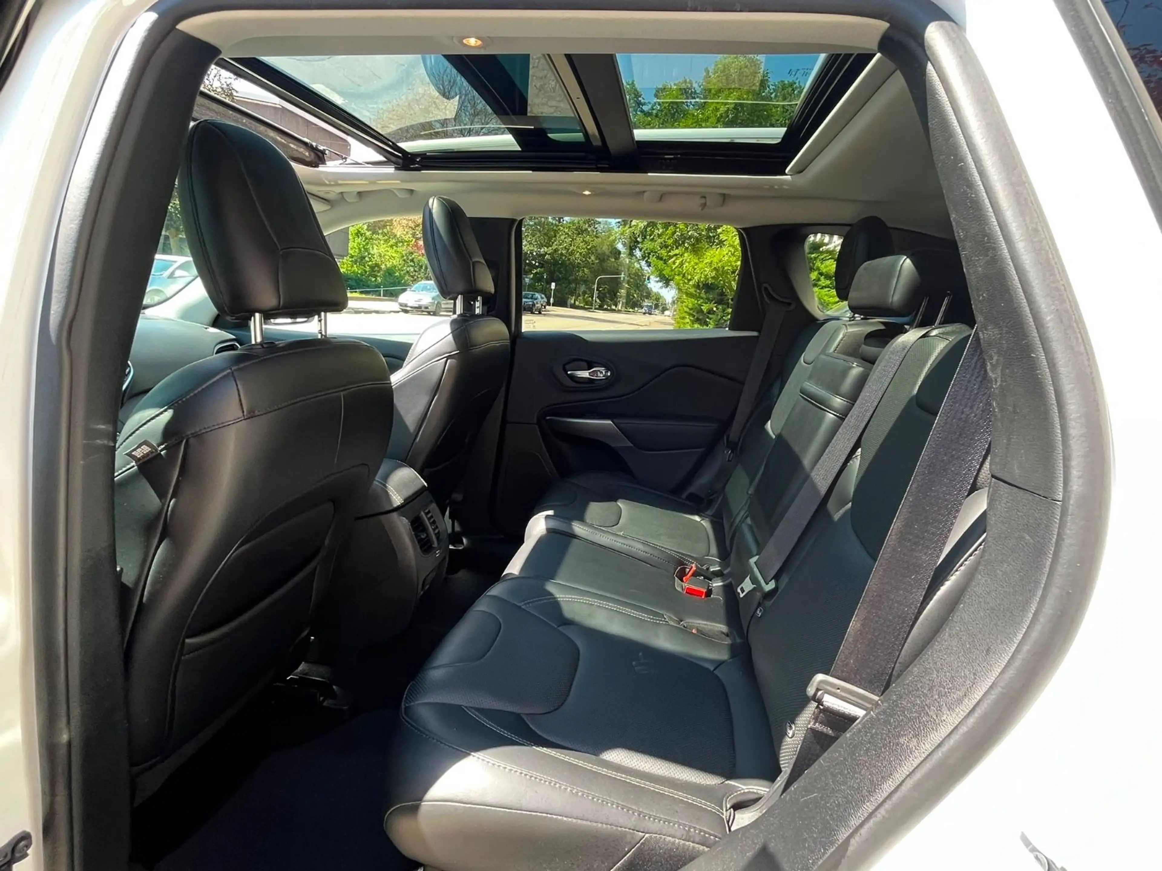 Jeep Cherokee Limited 4WD Aut. Leder, PANORAMA — photo 13