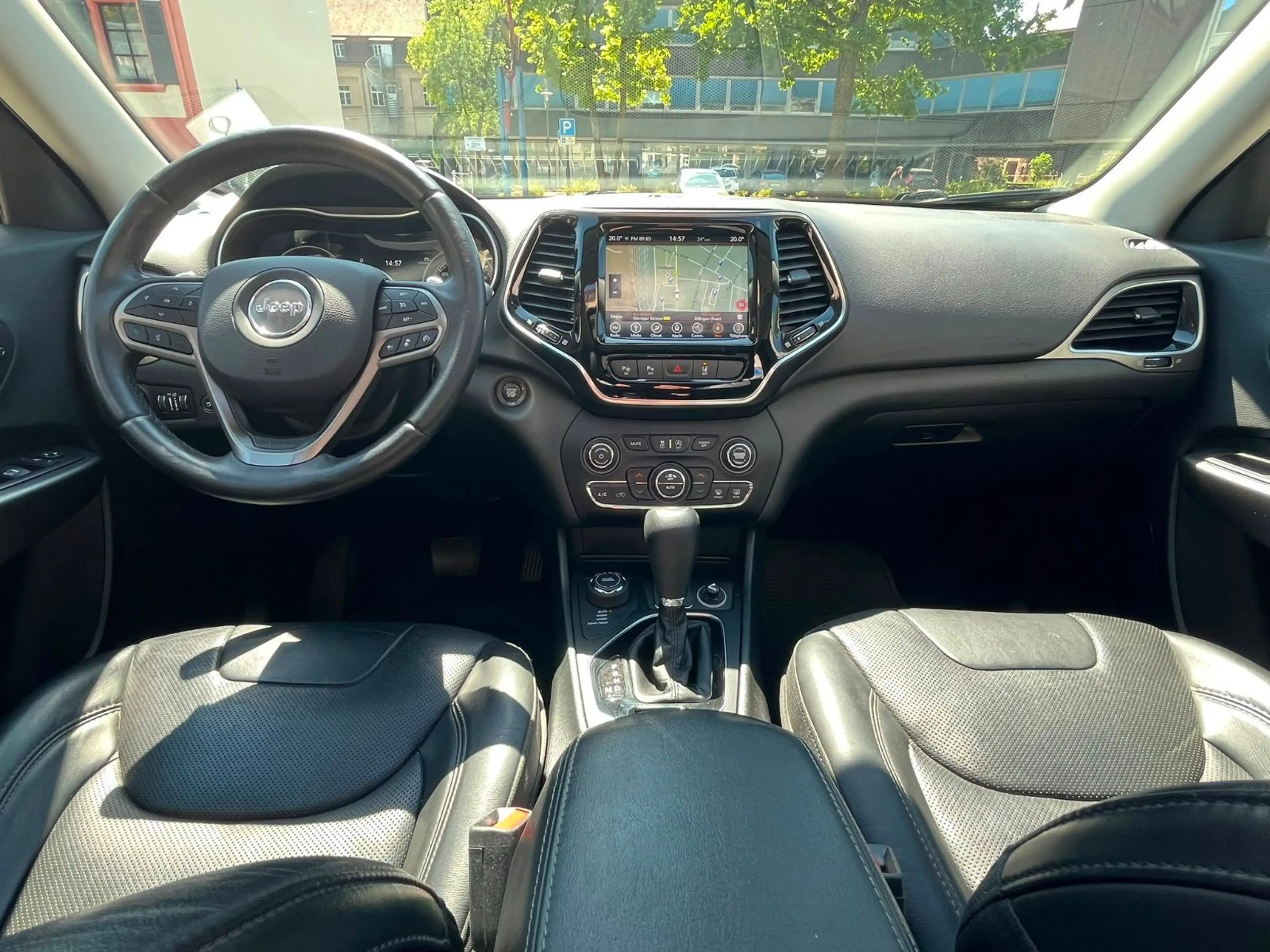 Jeep Cherokee Limited 4WD Aut. Leder, PANORAMA — photo 9