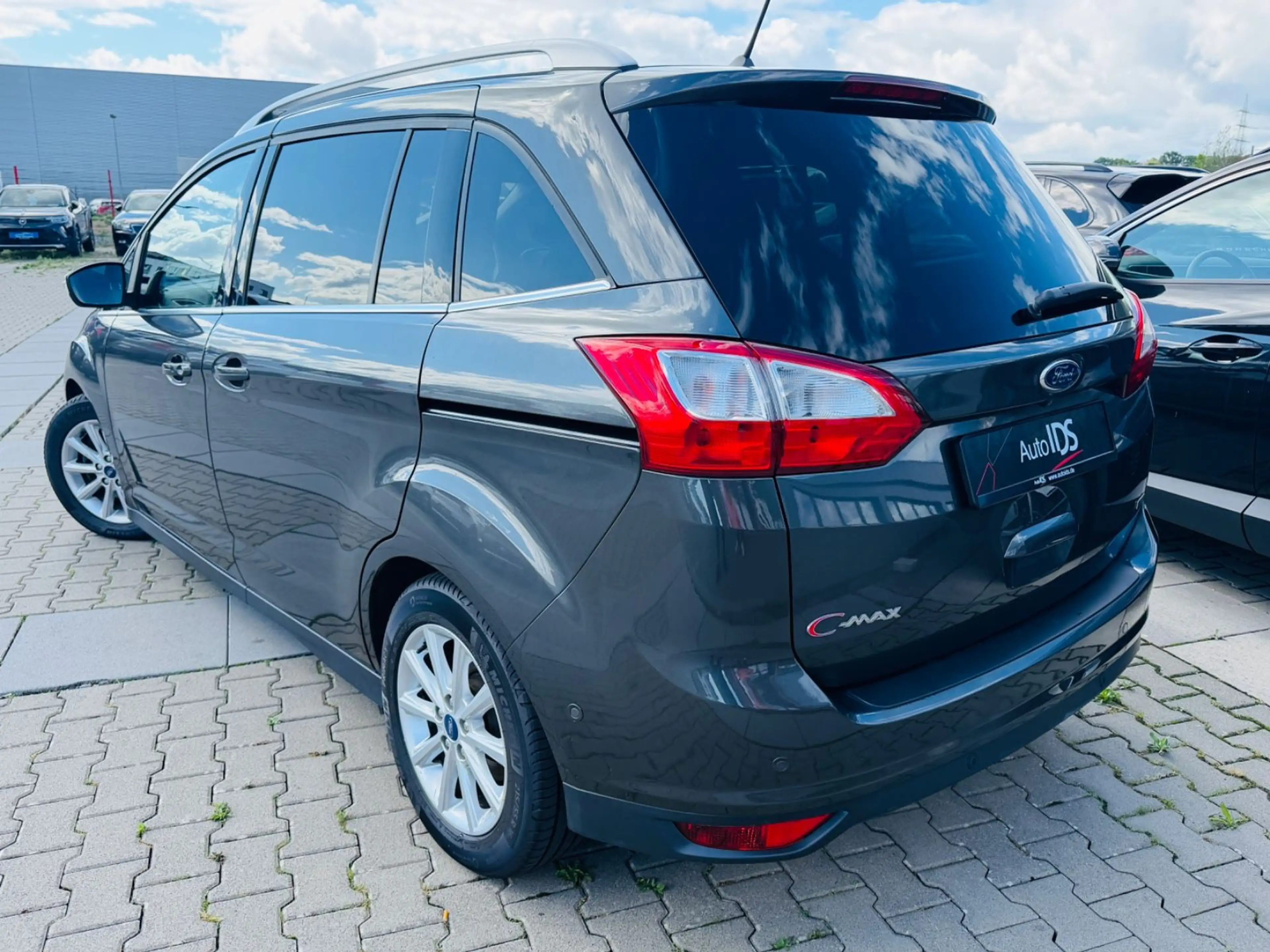 Ford Grand C-Max Titanium — photo 5