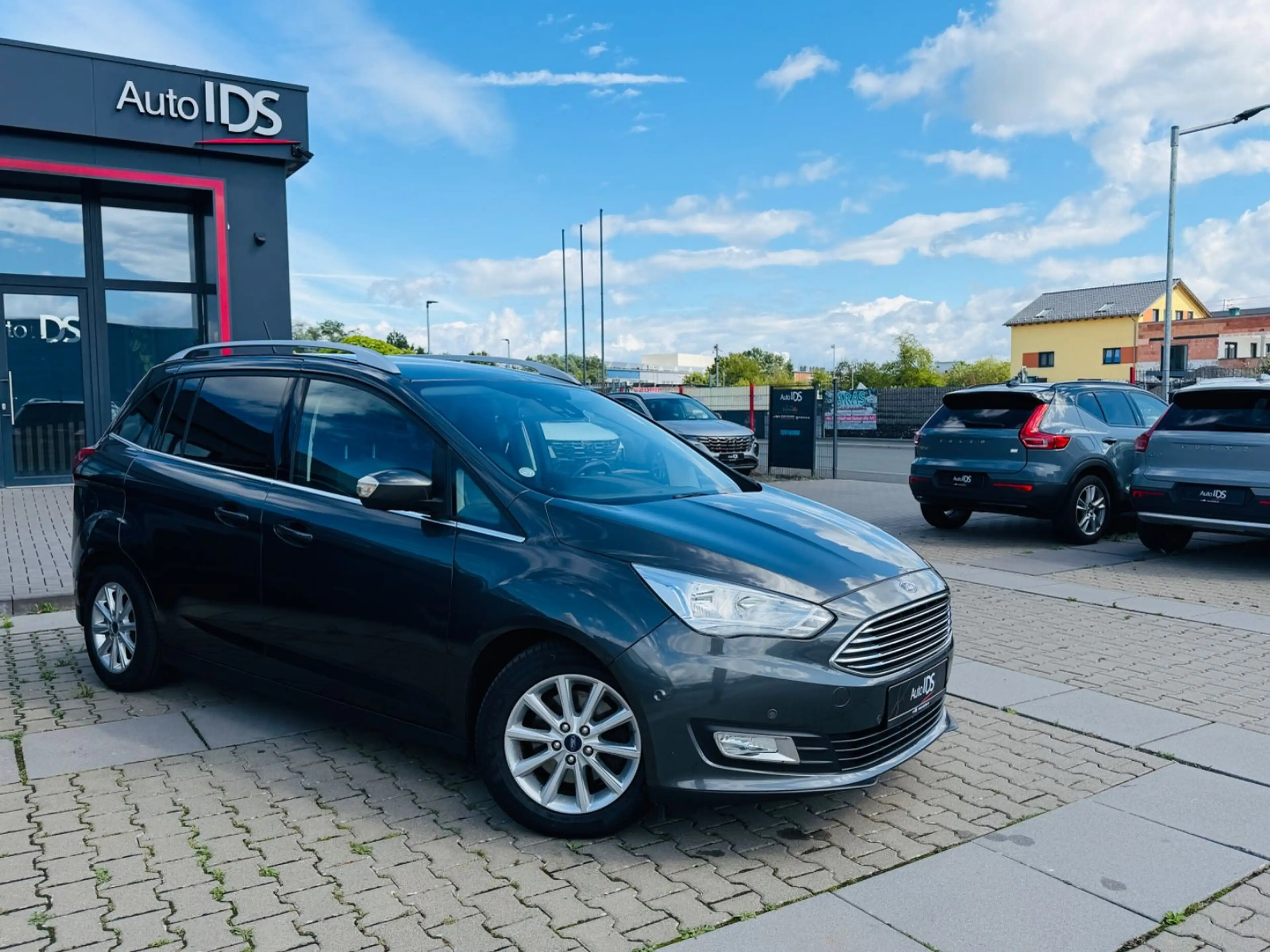 Ford Grand C-Max Titanium — photo 3