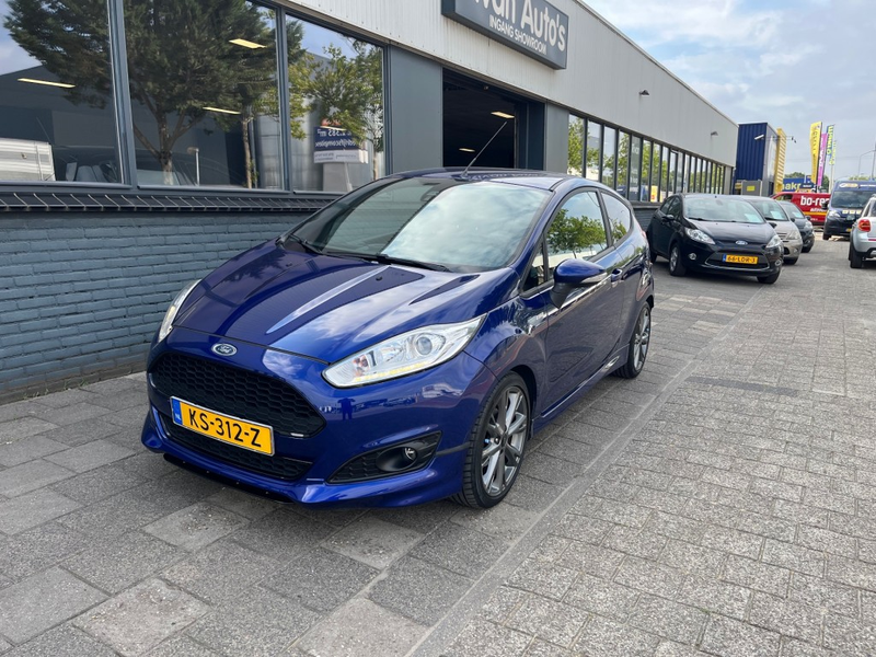 Ford Fiesta 1.0 ECOB. ST LINE — photo 9