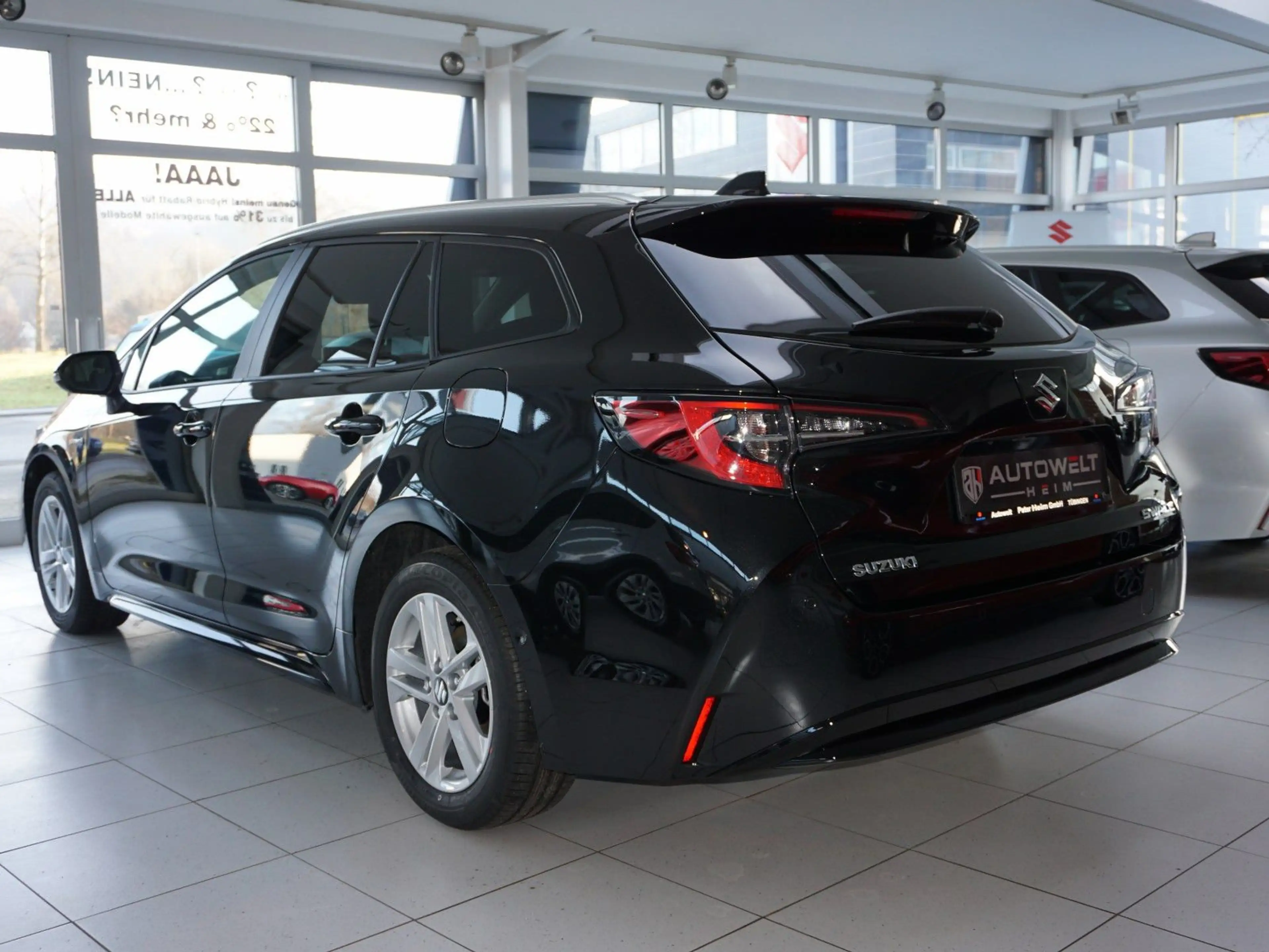 Suzuki Swace CVT*Comfort+*Anhängerkupplung*Allwetter* — photo 4