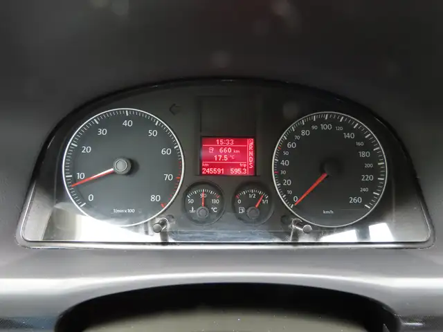 Volkswagen Touran view 11