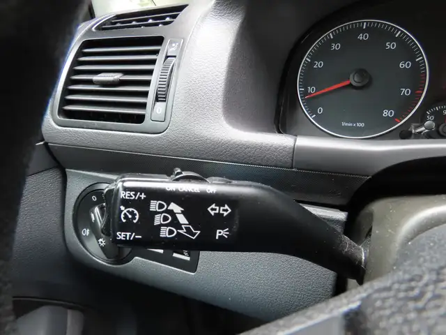 Volkswagen Touran view 16