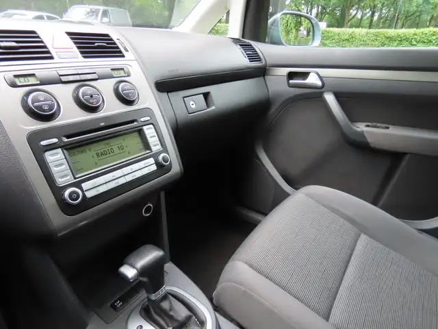 Volkswagen Touran view 14
