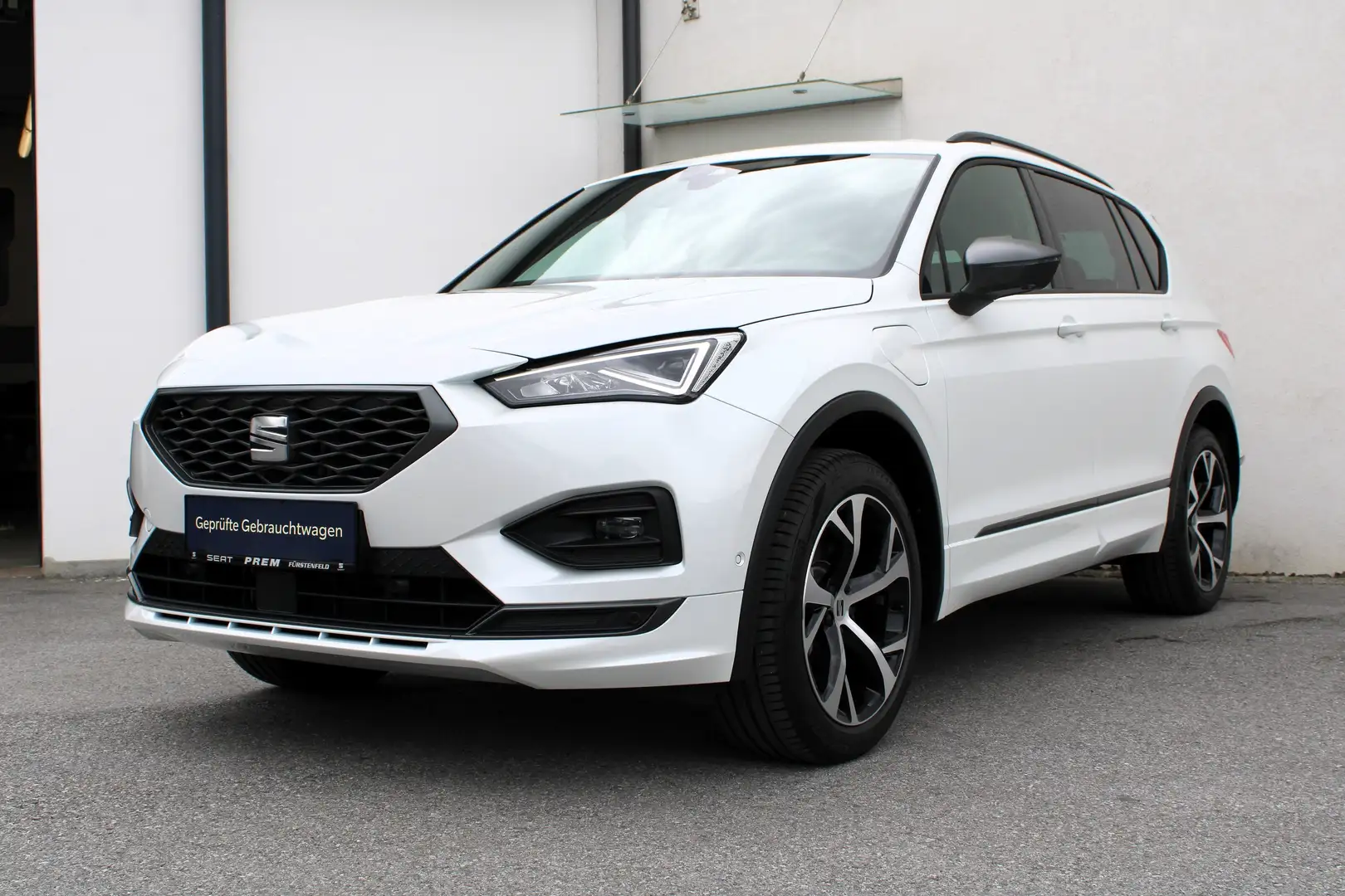 SEAT Tarraco FR e-HYBRID "PHEV" 245 DSG mit vielen Extras! Weiß - 2