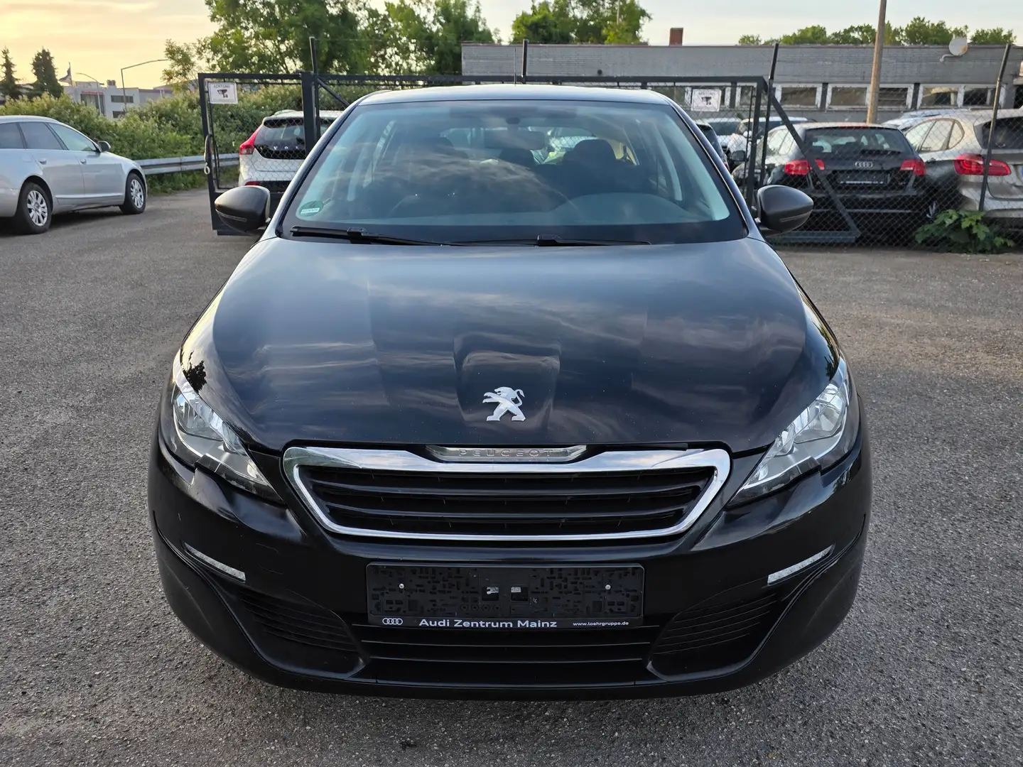 Peugeot 308 308 1.6 HDI TÜVNeu LED Klimaautomatik Tempomat Nero - 2