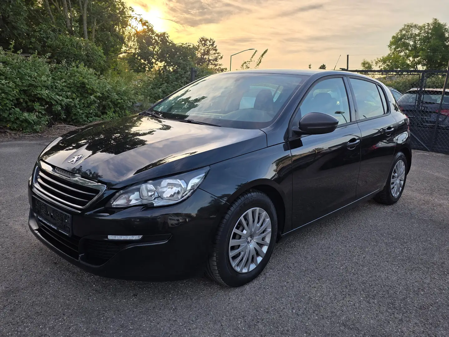 Peugeot 308 308 1.6 HDI TÜVNeu LED Klimaautomatik Tempomat Nero - 1