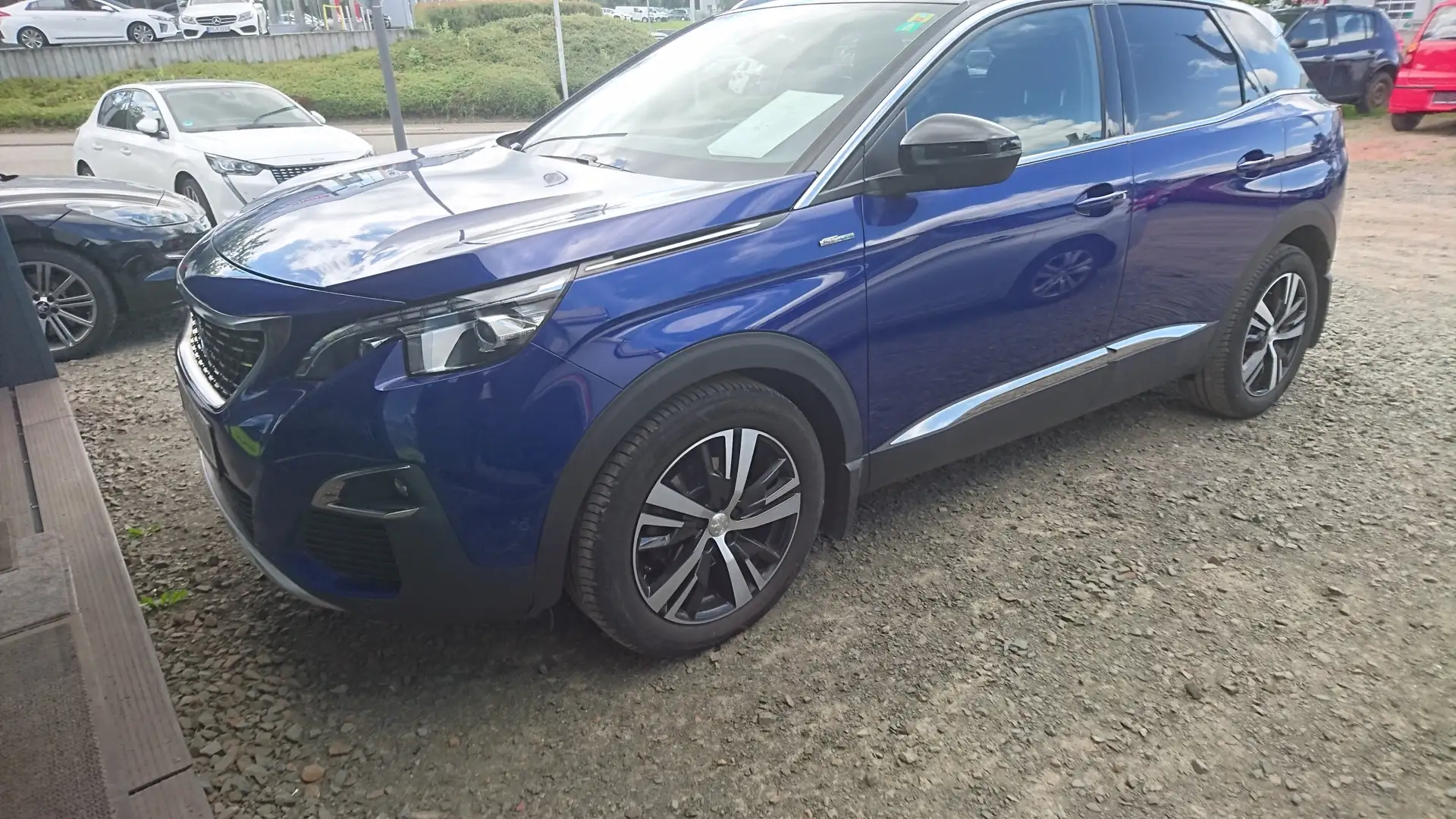 Peugeot 3008 BlueHDi Sparen mit höchstem Komfort Blau - 2