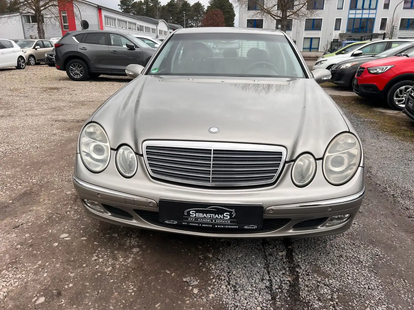 Mercedes-Benz E 320 E -Klasse Lim. E 320 4Matic Tüv 06/2026 Срібний - 2
