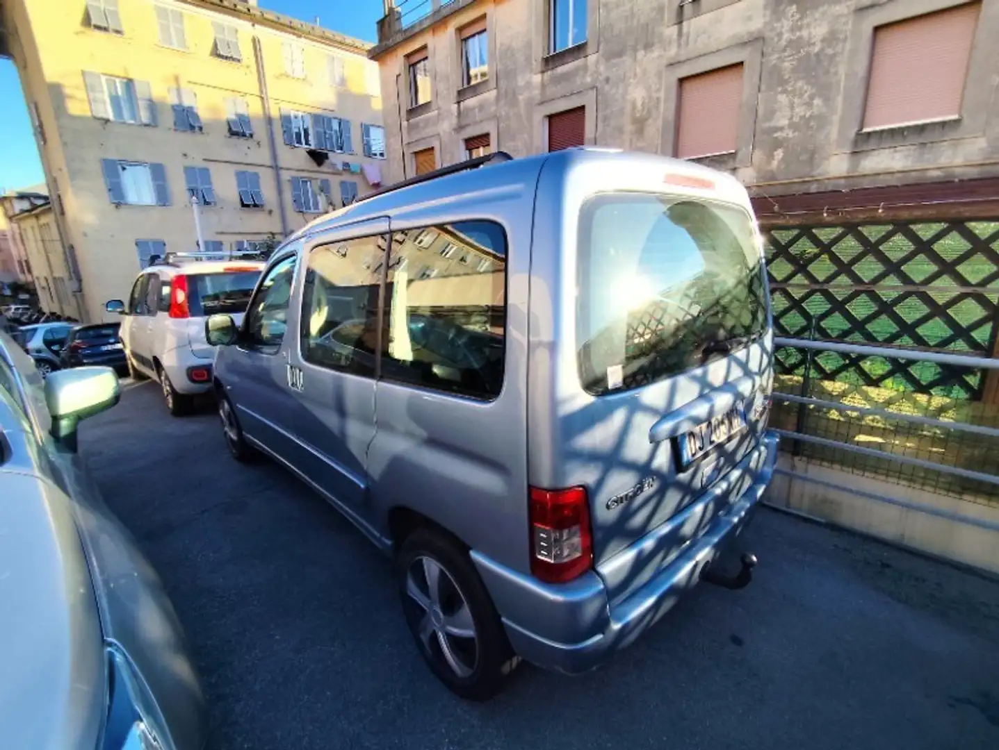 Citroen Berlingo 1.6 16V HDi 90CV 5p. Seduction Grau - 2