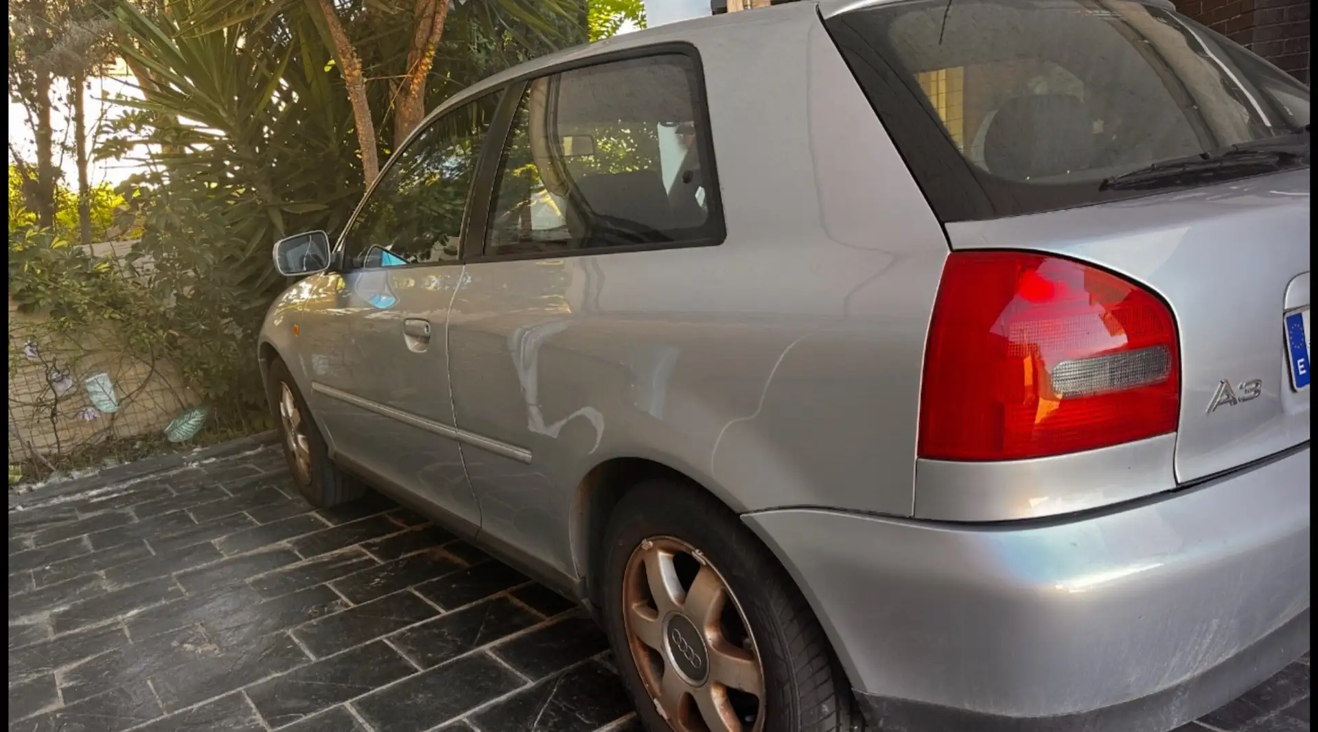 Audi A3 1.8 Turbo Ambiente V5 - 2