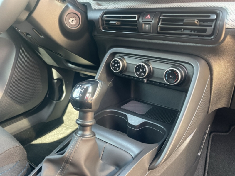 Citroen C3 Turbo 100 PLUS 1.2 PureTech EU6e HUD LED Apple Car — photo 9