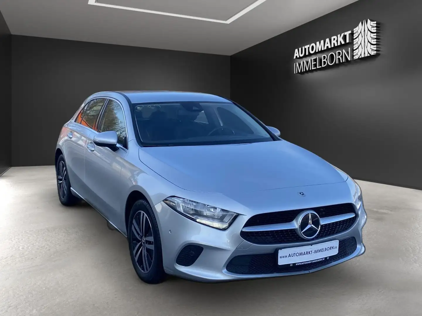 Mercedes-Benz A 250 e AHK*LED*Kamera*DigTacho*Leder*Parkassist Silver - 2