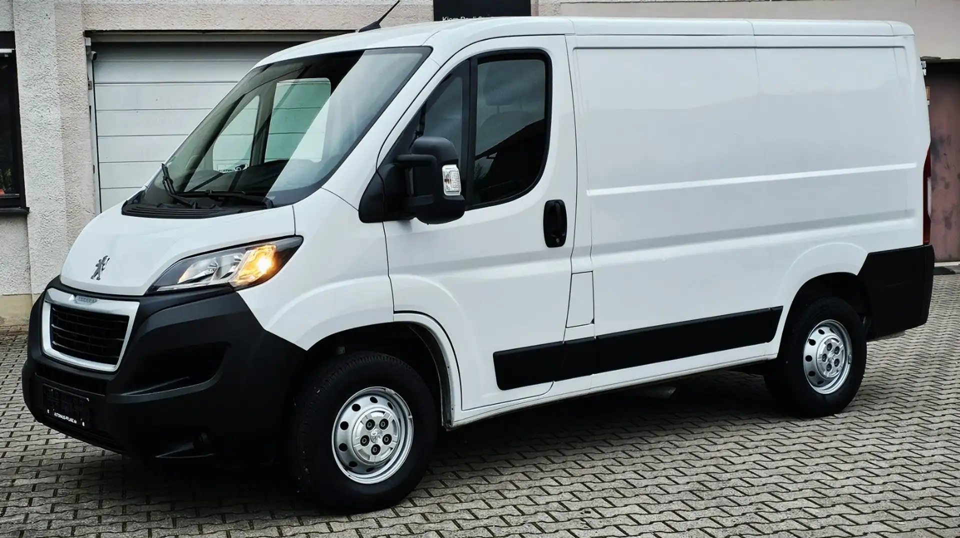 Peugeot Boxer Kasten 2.2 BlueHDi 1.HAND 37'300KM KAMERA Weiß - 1
