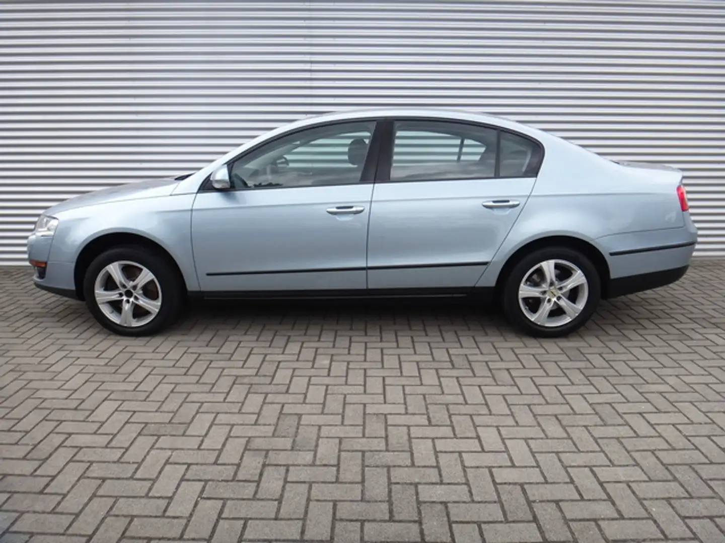 Volkswagen Passat 2.0 FSI Trendline Klimaautomatik Bleu - 2