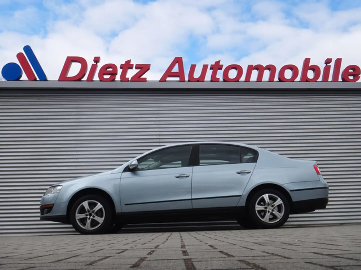 Volkswagen Passat 2.0 FSI Trendline Klimaautomatik Bleu - 1
