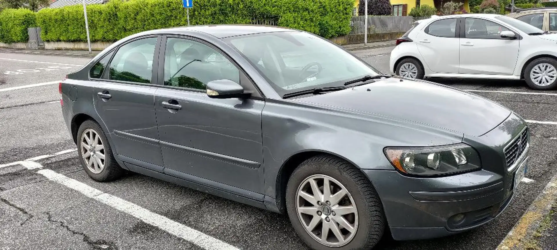 Volvo S40 S40 II 2003 1.8 Momentum Grigio - 2